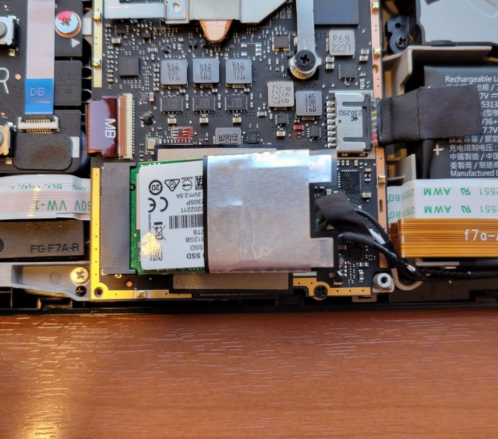 Steam deckの内蔵SSDを交換する方法 | 鴨屋